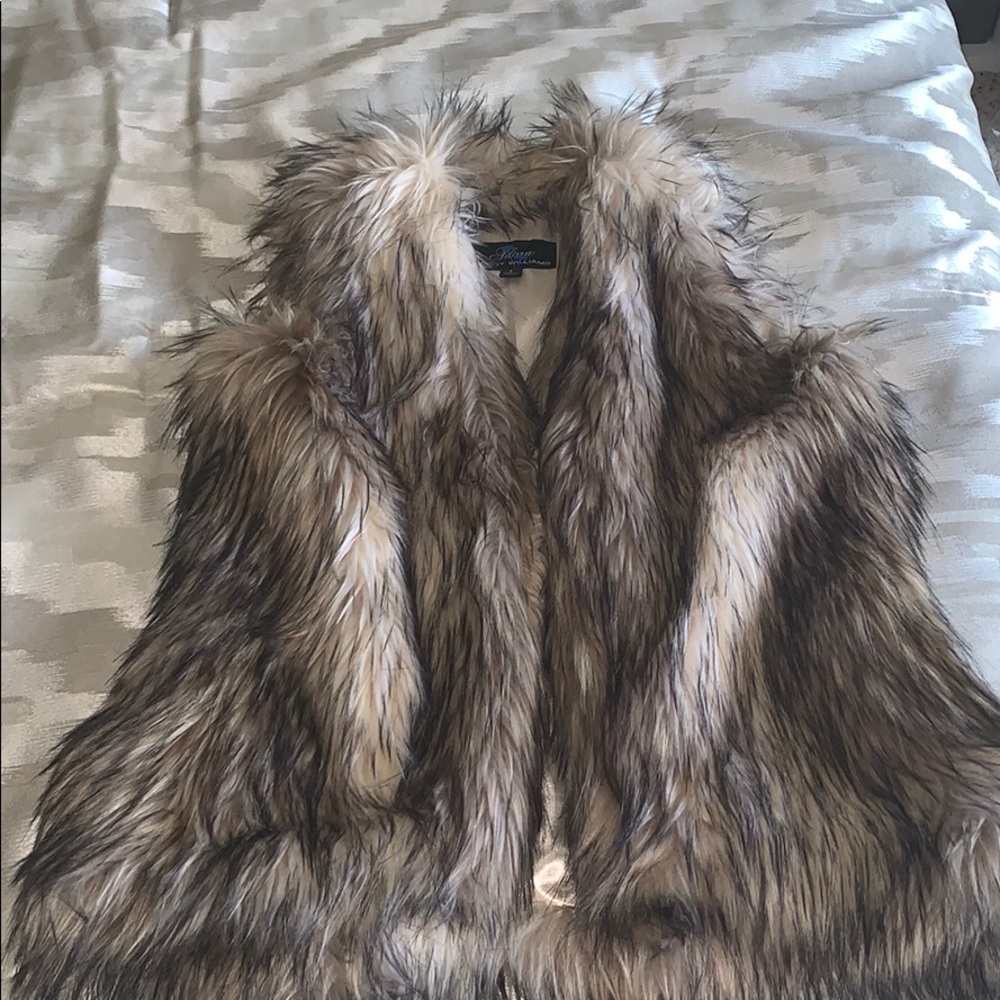 Women’s Faux Fur Vest size S
